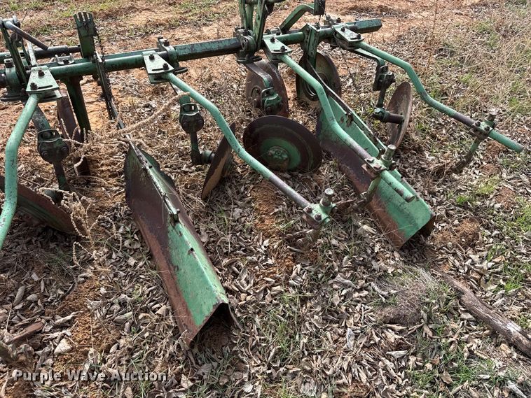 image for item EU6479 John Deere row crop cultivator