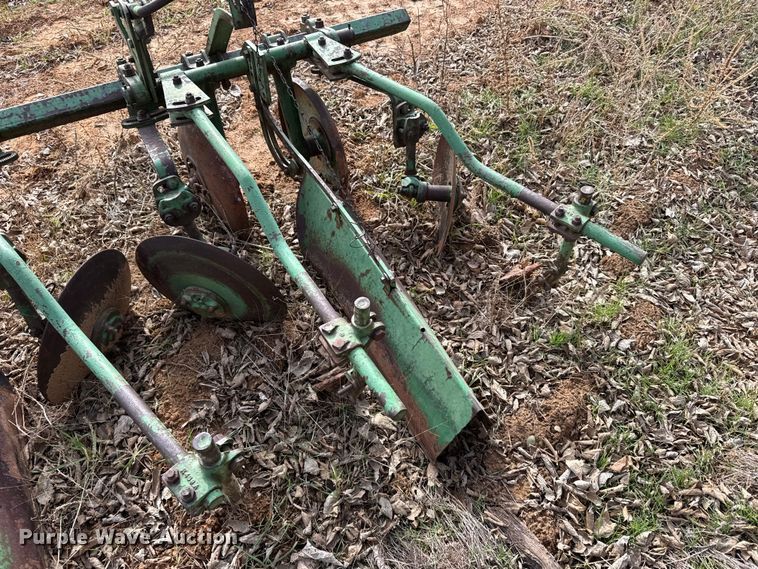 image for item EU6479 John Deere row crop cultivator