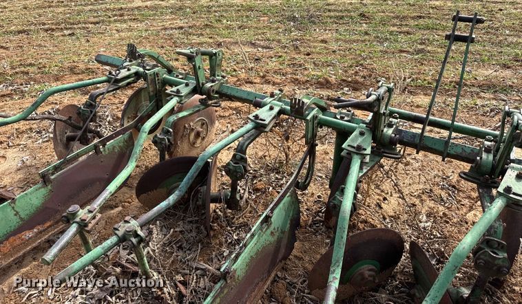 image for item EU6479 John Deere row crop cultivator