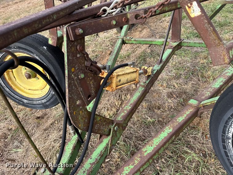 image for item EU6481 John Deere chisel