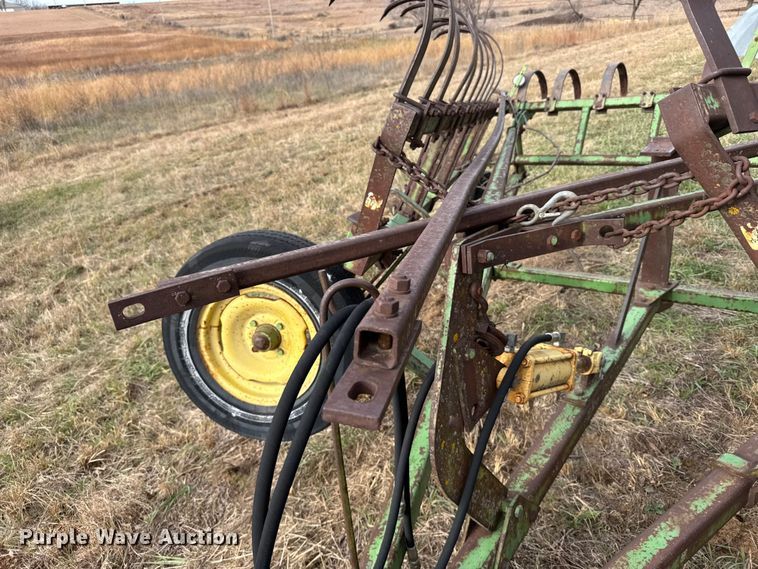 image for item EU6481 John Deere chisel