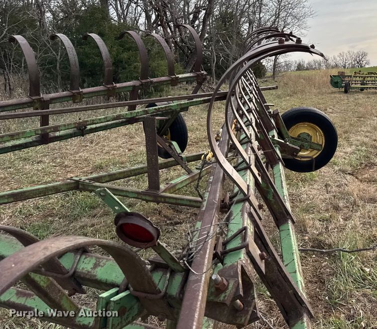 image for item EU6481 John Deere chisel