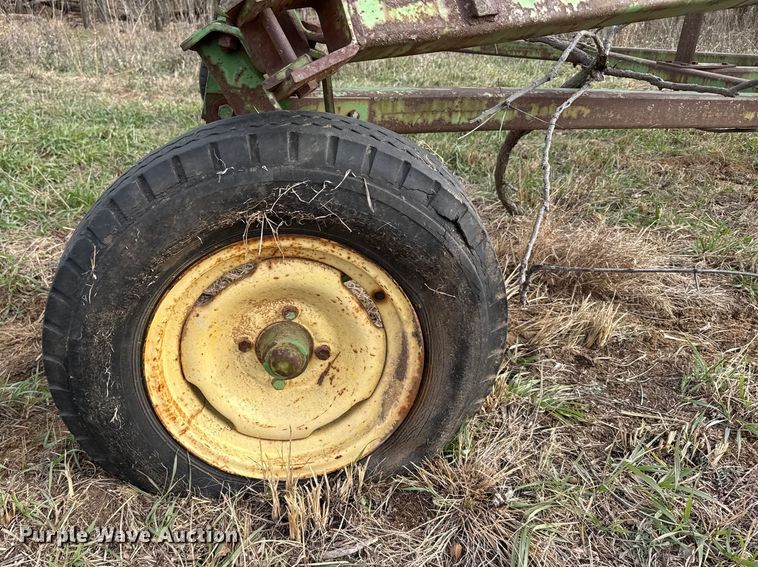 image for item EU6481 John Deere chisel