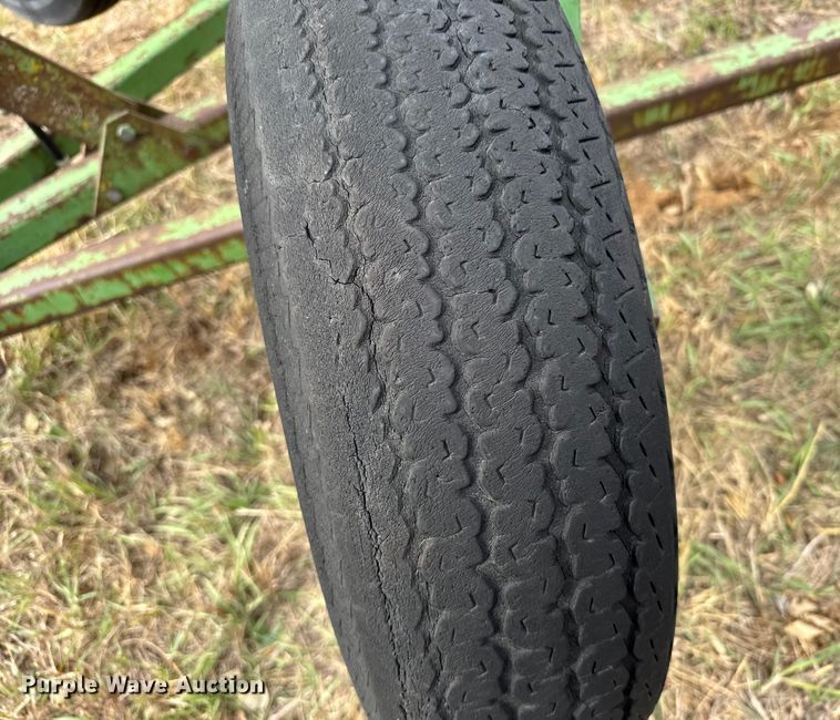 image for item EU6481 John Deere chisel