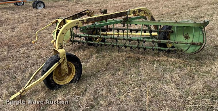 image for item EU6482 John Deere 640 hay rake