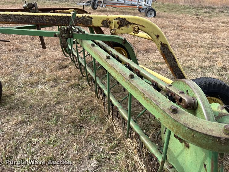 image for item EU6482 John Deere 640 hay rake