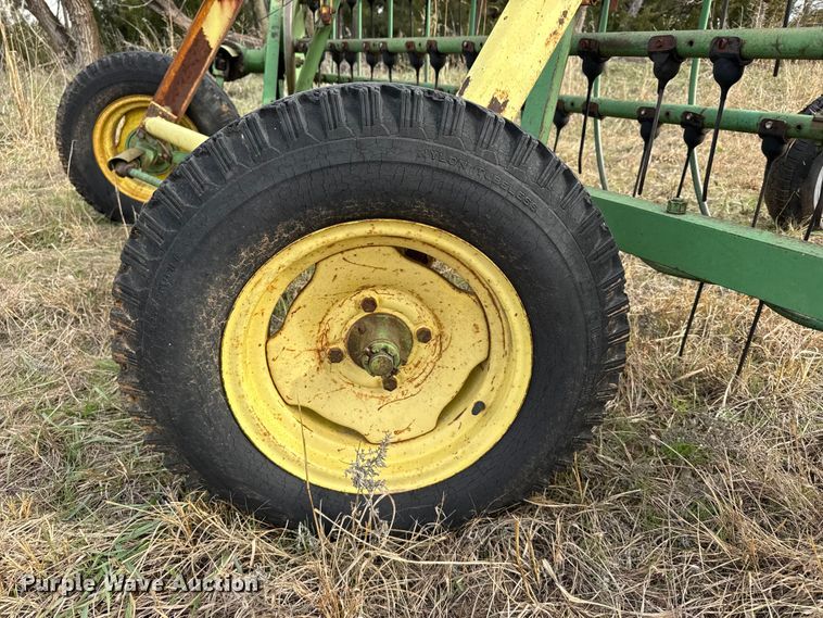 image for item EU6482 John Deere 640 hay rake
