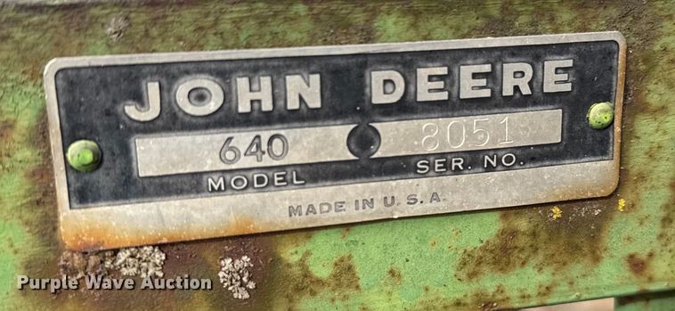 image for item EU6482 John Deere 640 hay rake