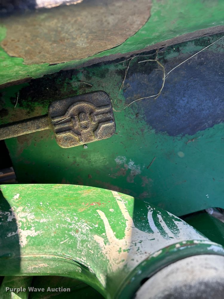 image for item EV2556 2000 John Deere 5310 MFWD tractor