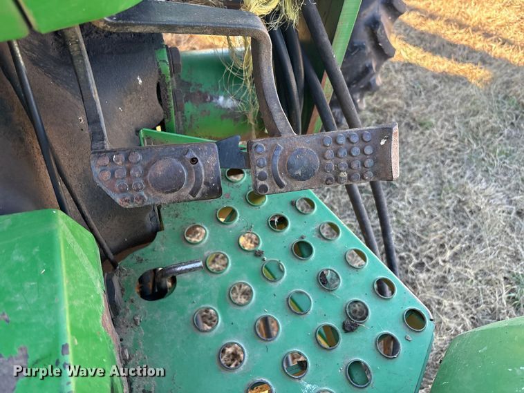 image for item EV2556 2000 John Deere 5310 MFWD tractor