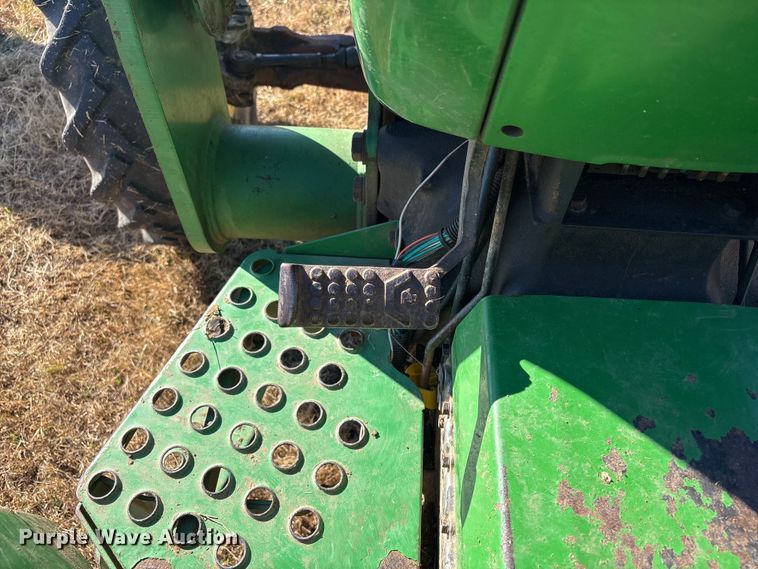 image for item EV2556 2000 John Deere 5310 MFWD tractor