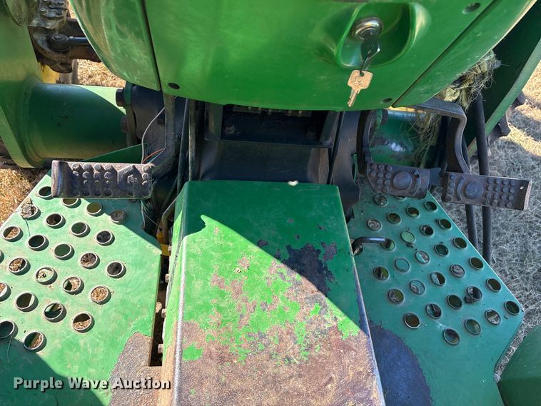 image for item EV2556 2000 John Deere 5310 MFWD tractor