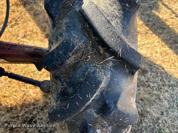 image for item EV2556 2000 John Deere 5310 MFWD tractor