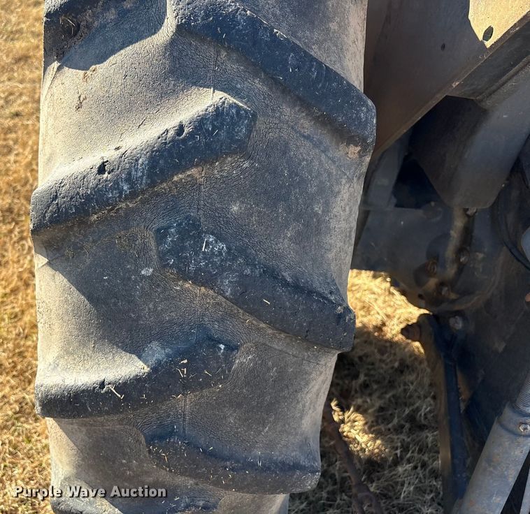 image for item EV2556 2000 John Deere 5310 MFWD tractor