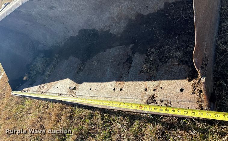 image for item EV2556 2000 John Deere 5310 MFWD tractor