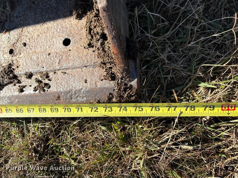 image for item EV2556 2000 John Deere 5310 MFWD tractor