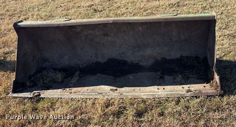 image for item EV2556 2000 John Deere 5310 MFWD tractor