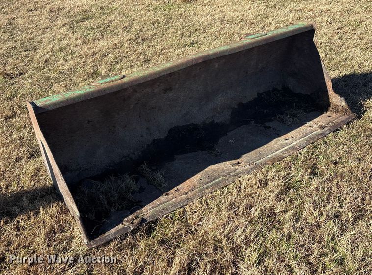 image for item EV2556 2000 John Deere 5310 MFWD tractor