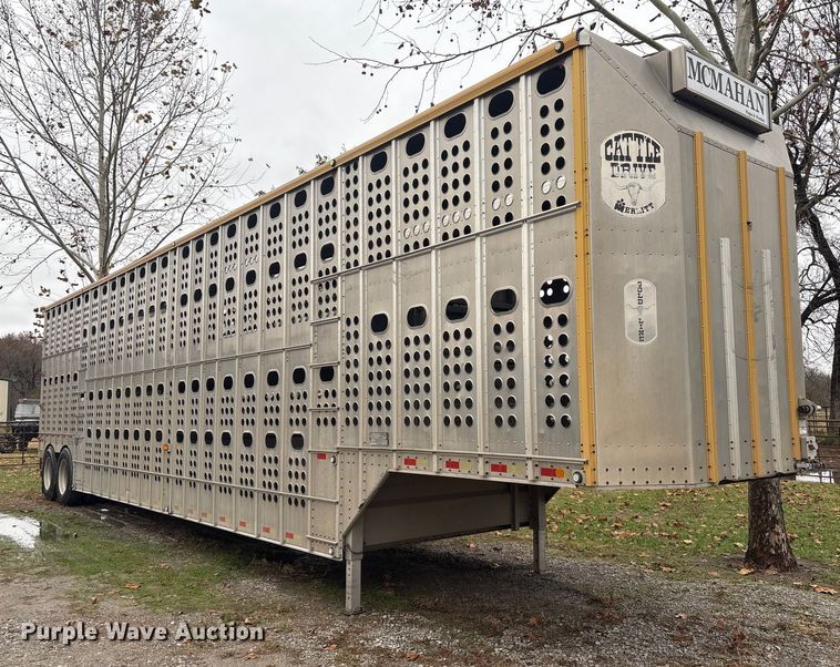 image for item EV2566 2005 Merritt livestock trailer