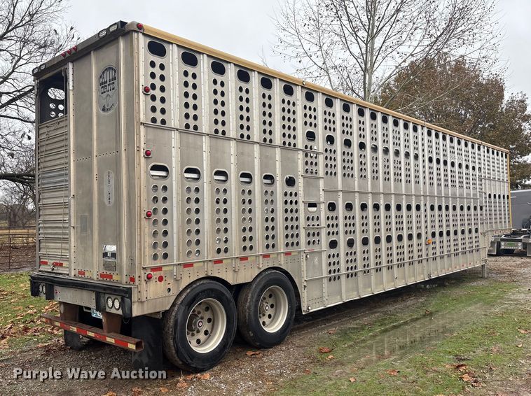 image for item EV2566 2005 Merritt livestock trailer