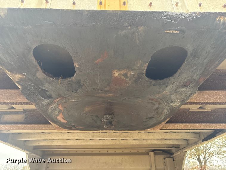 image for item EV2566 2005 Merritt livestock trailer