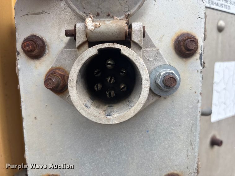 image for item EV2566 2005 Merritt livestock trailer