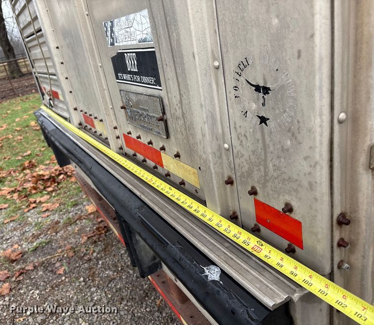 image for item EV2566 2005 Merritt livestock trailer