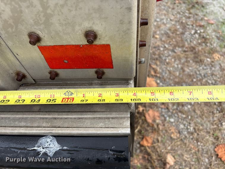 image for item EV2566 2005 Merritt livestock trailer