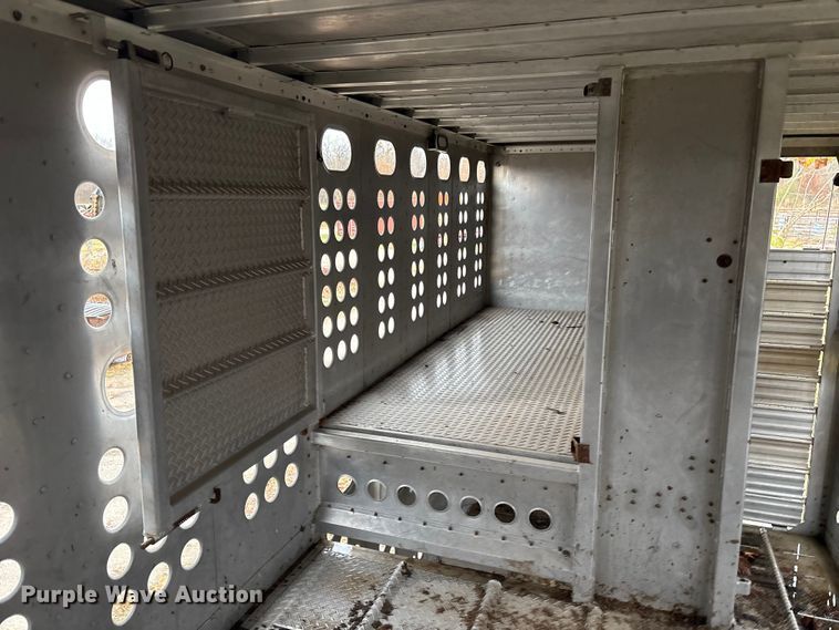 image for item EV2566 2005 Merritt livestock trailer