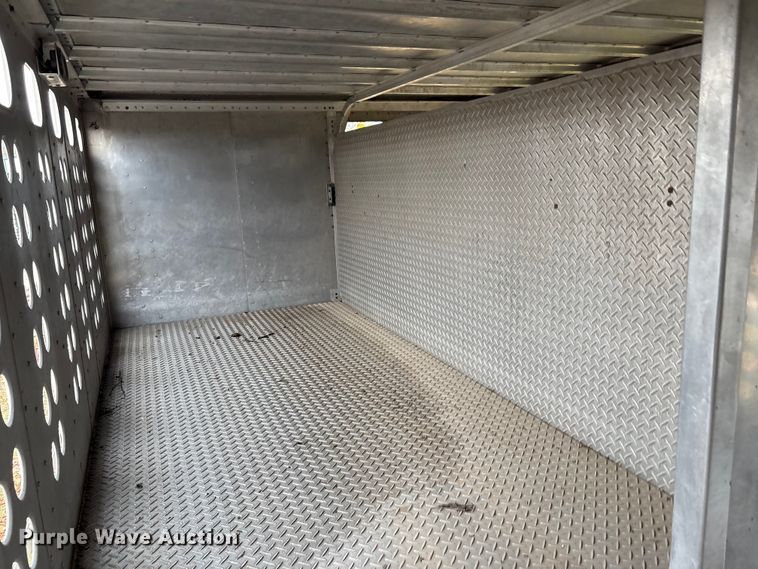 image for item EV2566 2005 Merritt livestock trailer