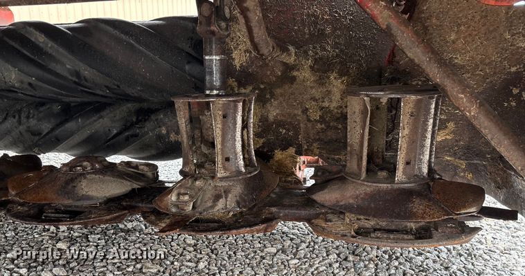 image for item EV3357 New Holland 1431 Discbine disc mower