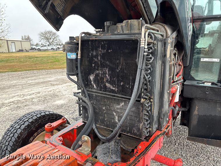 image for item EV3360 1999 New Holland TS100 tractor