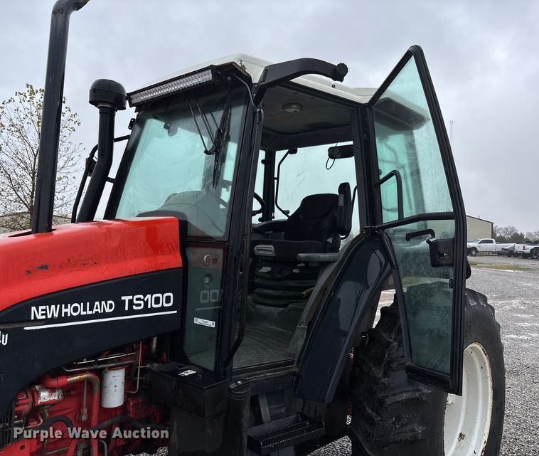 image for item EV3360 1999 New Holland TS100 tractor