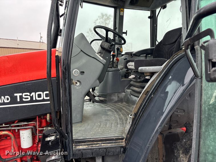 image for item EV3360 1999 New Holland TS100 tractor