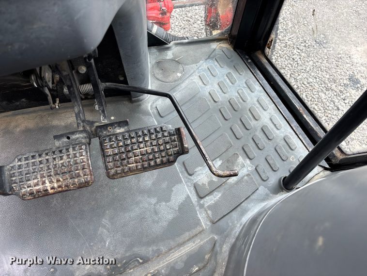 image for item EV3360 1999 New Holland TS100 tractor