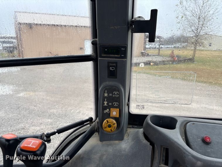 image for item EV3360 1999 New Holland TS100 tractor