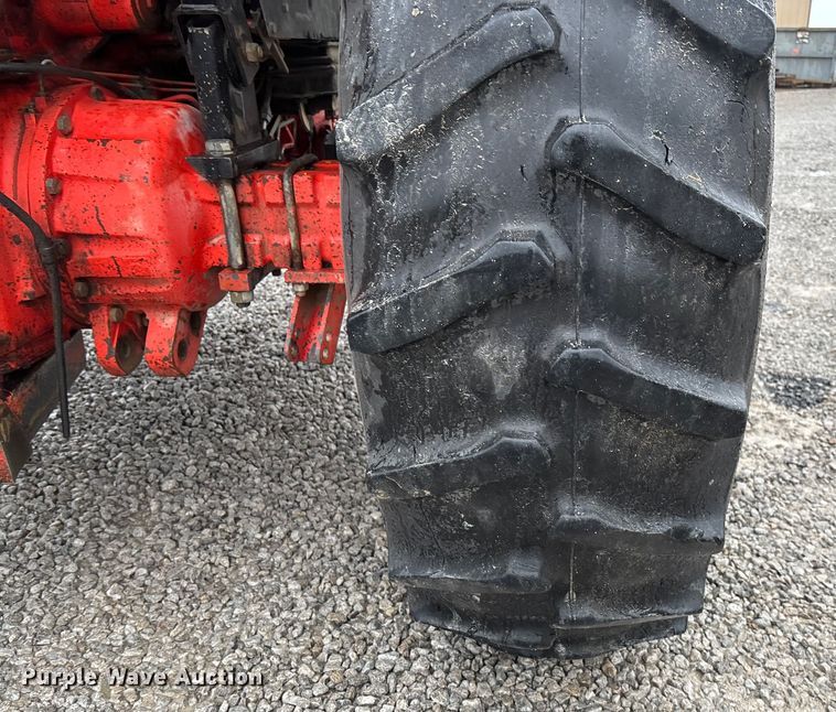 image for item EV3360 1999 New Holland TS100 tractor