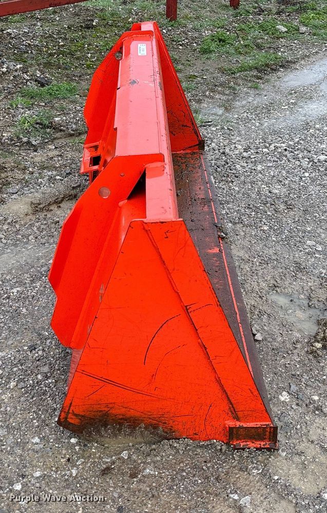 image for item EV3368 Kubota L2256 bucket