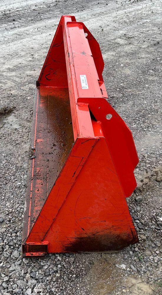 image for item EV3368 Kubota L2256 bucket