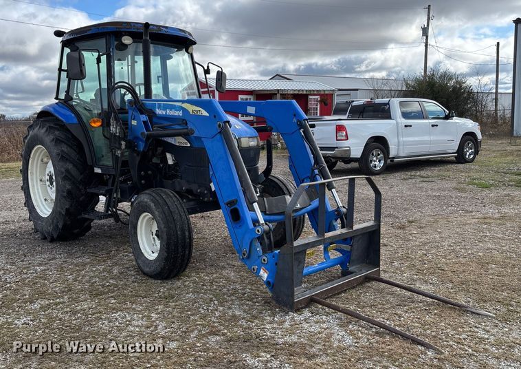 image for item EV3383 2011 New Holland TD5050 tractor