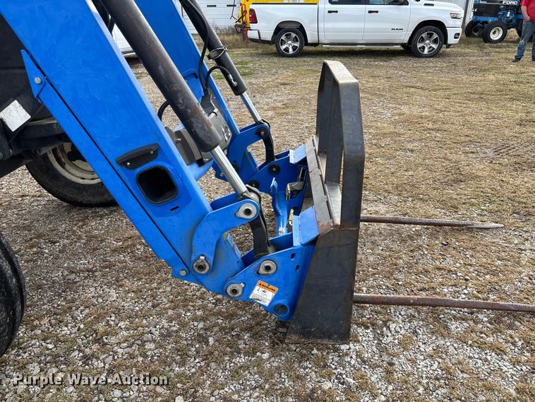 image for item EV3383 2011 New Holland TD5050 tractor