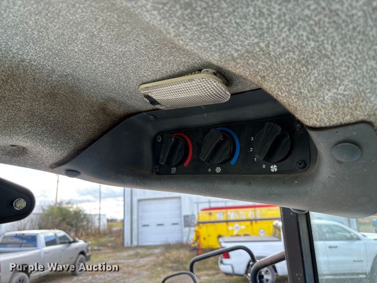 image for item EV3383 2011 New Holland TD5050 tractor