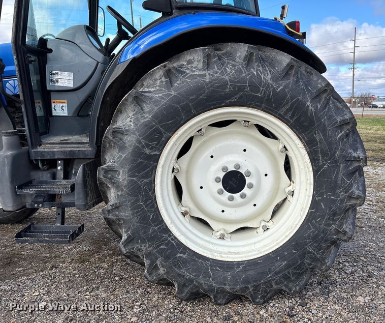 image for item EV3383 2011 New Holland TD5050 tractor