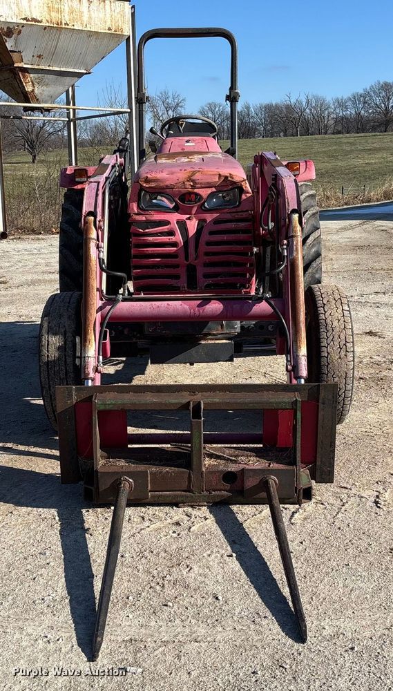 image for item EV3391 2010 Mahindra 5525 tractor