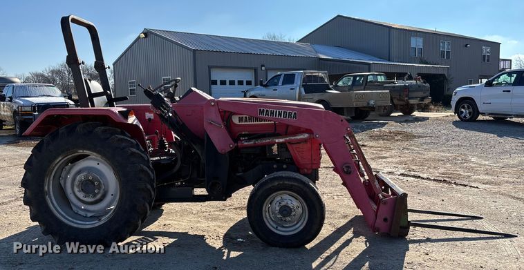 image for item EV3391 2010 Mahindra 5525 tractor