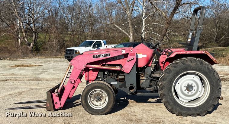 image for item EV3391 2010 Mahindra 5525 tractor