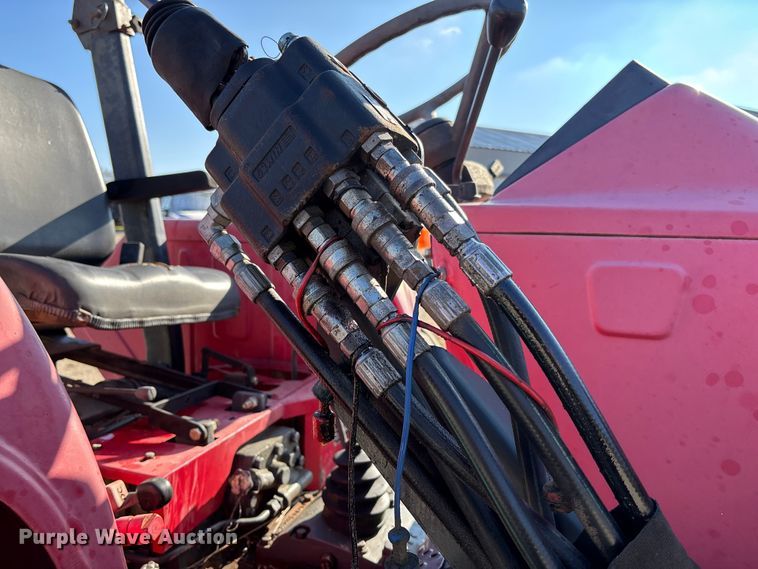 image for item EV3391 2010 Mahindra 5525 tractor