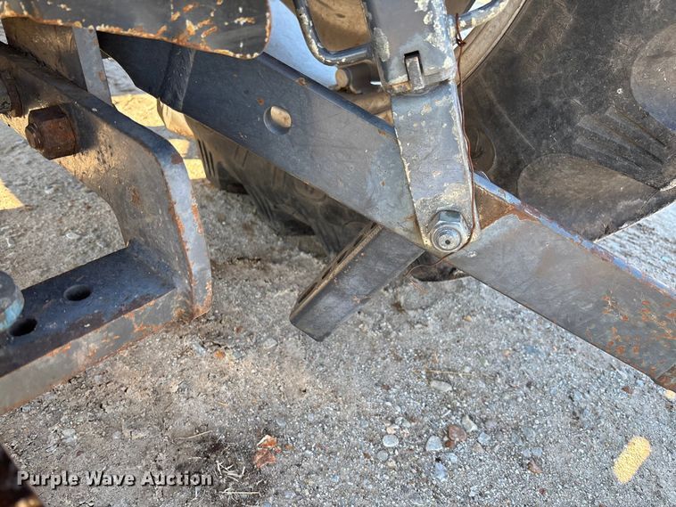 image for item EV3391 2010 Mahindra 5525 tractor