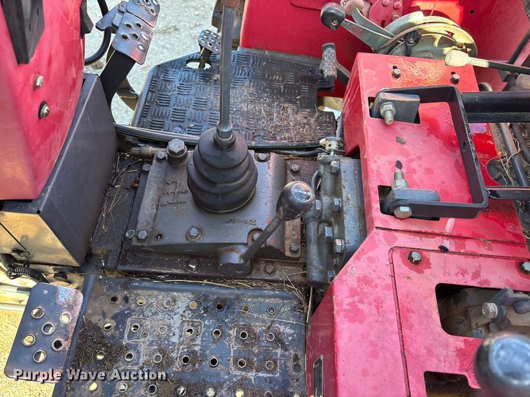 image for item EV3391 2010 Mahindra 5525 tractor