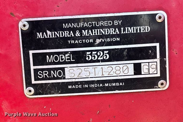 image for item EV3391 2010 Mahindra 5525 tractor